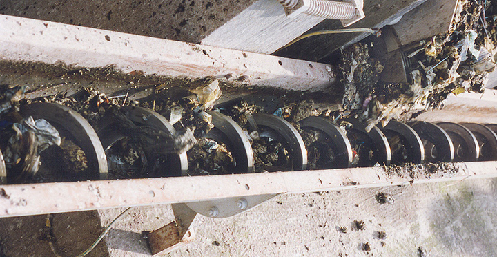 無軸，沒有中心軸，承載力小